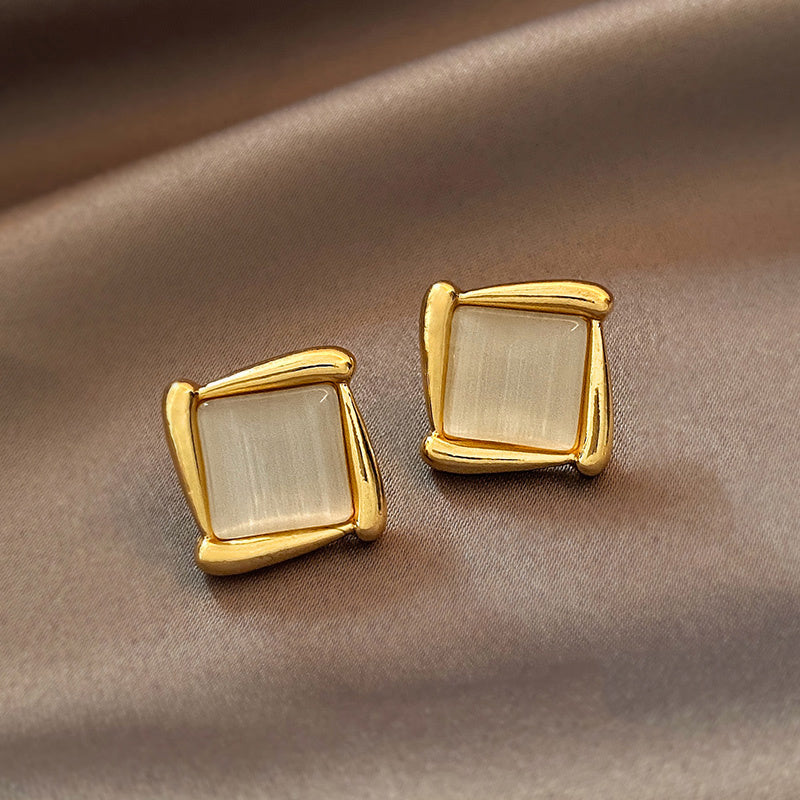 Bold Orbit Earrings
