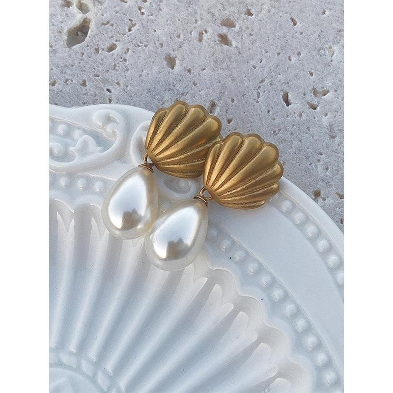 Shell Charm Bracelet