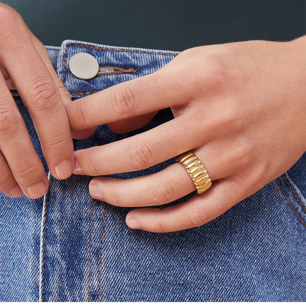 Horn Thread Ring