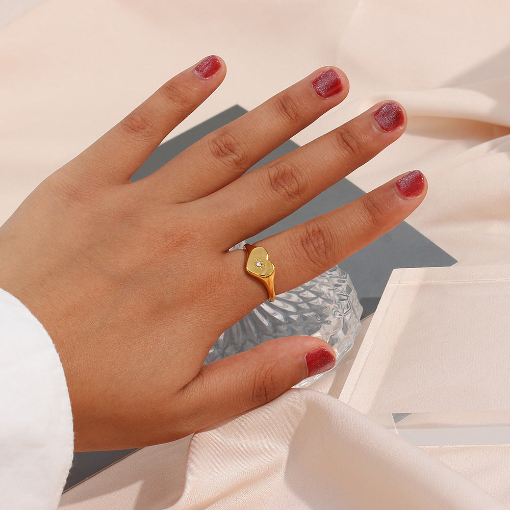 Fashionable And Personalized Popular Peach Heart North Star Ring